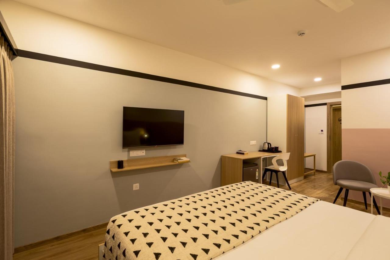 Olive Hotel Indiranagar 100Ft Road By Embassy Group Bangalore Bagian luar foto